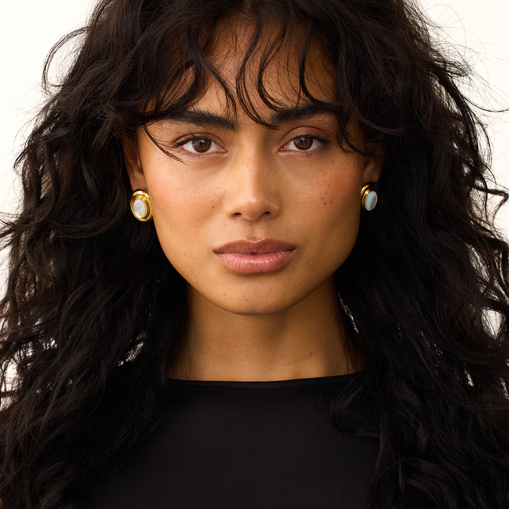 Ameliyana | Stud Earrings 18k Gold